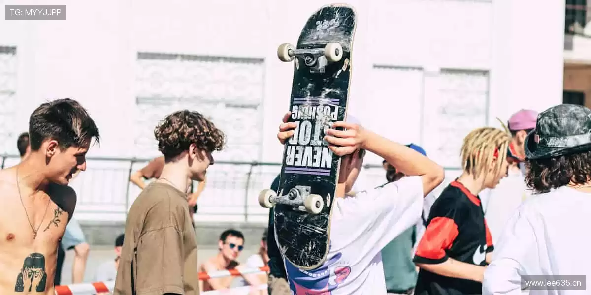 锁定直播间，不错过每一个绝杀瞬间！🎯📺